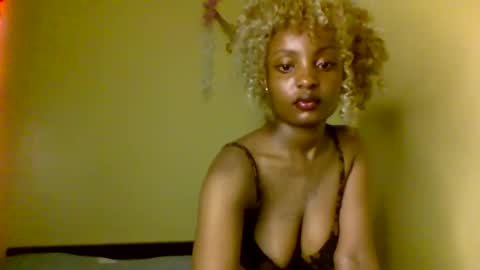 sexxy_daisyy online show from December 1, 2:59 am