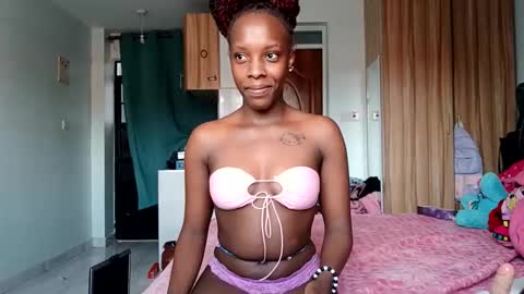 Snapshot of sexxy_flave chatting on October 12, 11:45 am Sexxy Flave online show from October 12, 11:45 am