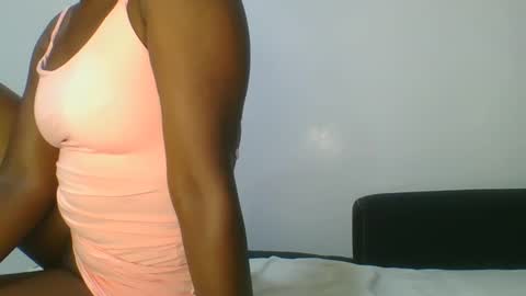 Snapshot of sexy__rhian chatting on December 22, 8:47 pm sexy rhian online show from December 22, 8:47 pm