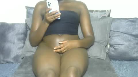 Snapshot of sexy_chocolate001 chatting on October 12, 2:14 am sexy_chocolate001 online show from October 12, 2:14 am