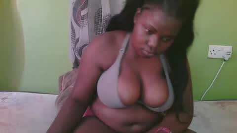 Snapshot of sexy_divana chatting on February 7, 8:11 am sexy_divana online show from February 7, 8:11 am