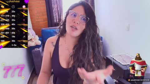 laura  online show from April 10, 4:24 pm