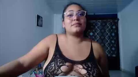 Snapshot of sexy_love_15 chatting on September 25, 7:18 am SIRENA LOVE online show from September 25, 7:18 am