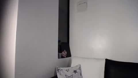 sexy_mia6 online show from April 16, 5:19 am