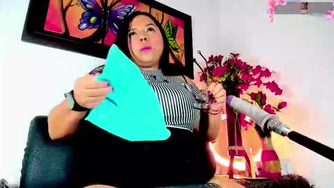 Jenny I am a freelance model online show from October 21, 3:21 am
