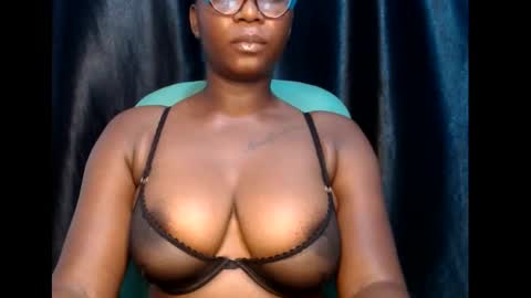 zoe online show from March 12, 5:38 pm