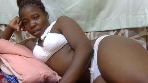 Snapshot of sexy_sandrah chatting on February 6, 6:35 pm sexy_sandrah online show from February 6, 6:35 pm