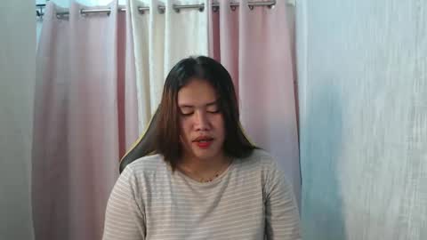 SOFIE  The woman who lives in the province online show from May 14, 7:19 pm