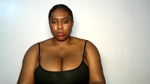 Snapshot of sexy_wetpussyy chatting on October 31, 12:45 am Luna online show from October 31, 12:45 am