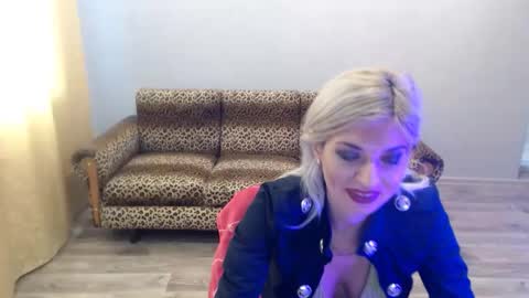 sexybeatriice online show from November 9, 7:59 am