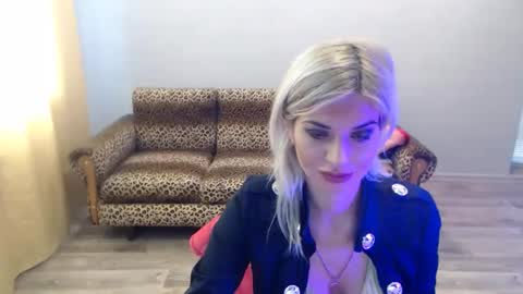 sexybeatriice online show from November 8, 7:57 am