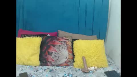 Snapshot of sexyboobsx2 chatting on October 11, 6:54 pm sexyboobsx2 online show from October 11, 6:54 pm