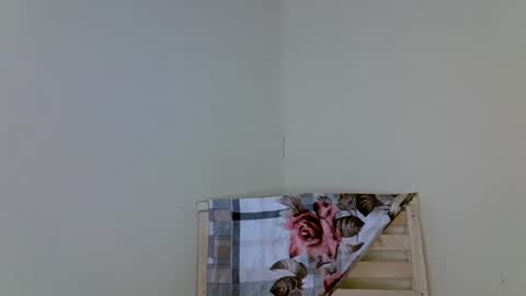 SexyHollyMontana1111 online show from March 4, 8:32 am