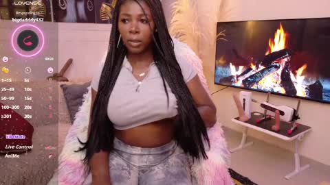 hotebony online show from April 5, 8:19 pm