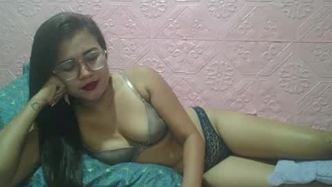 sexyjessa20 online show from April 15, 3:29 am