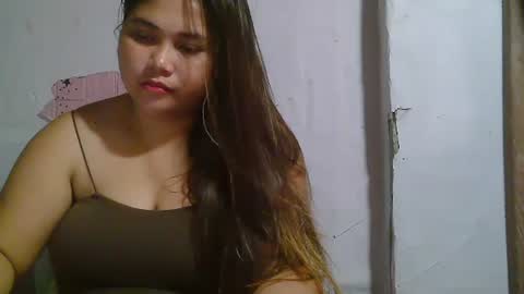Snapshot of sexykittymom chatting on February 15, 9:17 pm sexykittymom online show from February 15, 9:17 pm