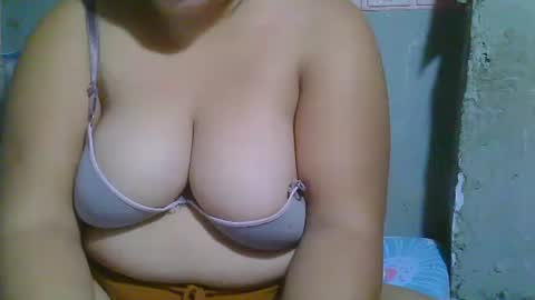 sexykittymom online show from November 12, 1:25 am