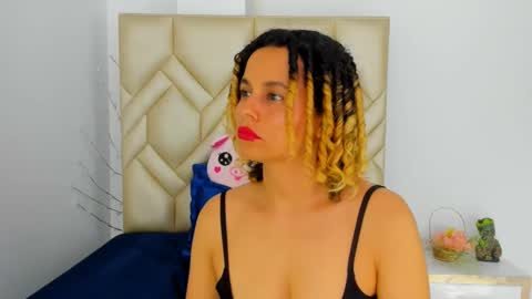 Snapshot of sexylady_bettowim chatting on September 20, 11:14 pm please register here online show from September 20, 11:14 pm