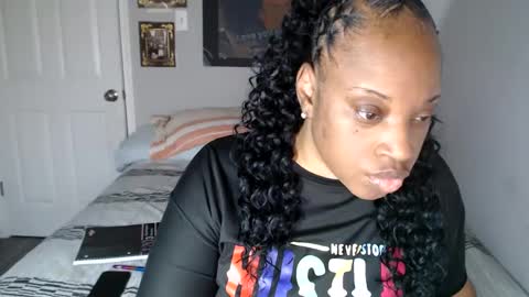 SexyMona online show from October 5, 6:13 pm