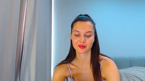 Snapshot of sexymymeow chatting on January 13, 5:55 am SexyMyMeow online show from January 13, 5:55 am