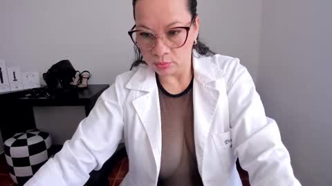 Snapshot of sexypsychologist chatting on September 15, 6:04 pm Sexy Psychologist online show from September 15, 6:04 pm