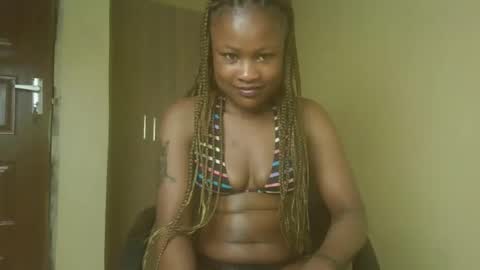 queenivy online show from November 5, 3:56 am