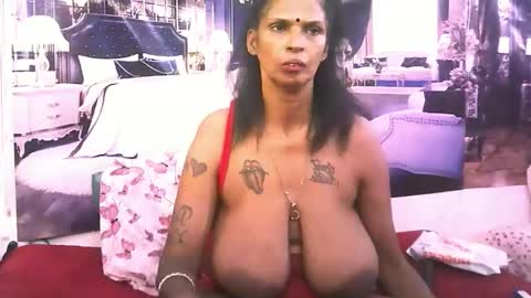 sexyva4u2luv online show from December 16, 8:47 pm