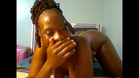 VIVIAN online show from February 19, 8:31 pm