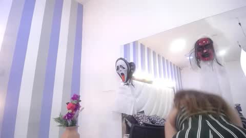 Snapshot of sexyymommy1 chatting on October 12, 2:08 pm Mary online show from October 12, 2:08 pm