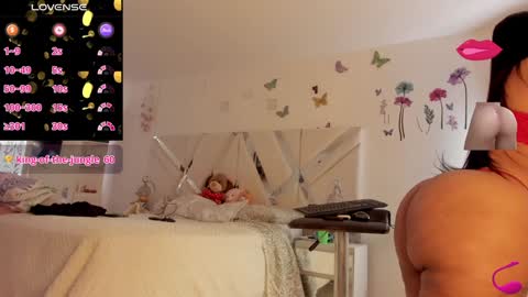 Snapshot of sexyzoe_69 chatting on February 6, 7:51 pm Alexa online show from February 6, 7:51 pm