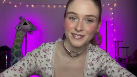 Snapshot of shadebabe chatting on February 4, 4:48 am shadebabe online show from February 4, 4:48 am