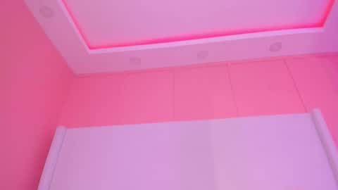 Shaina Vasquez online show from December 15, 5:23 am