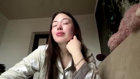 Hana online show from December 3, 3:31 am