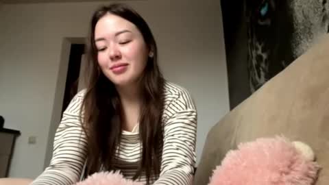 Hana online show from November 30, 3:43 am