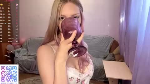 Emily online show from July 13, 1:34 pm