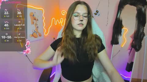 Vivian online show from October 31, 4:22 pm