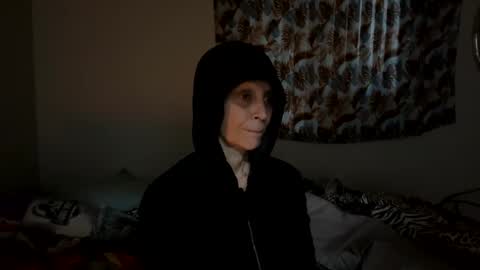 Shaman Woman online show from December 5, 2:33 pm