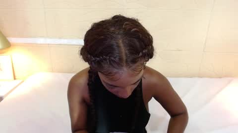 Snapshot of shamira_moore chatting on January 14, 8:59 pm Catalina online show from January 14, 8:59 pm