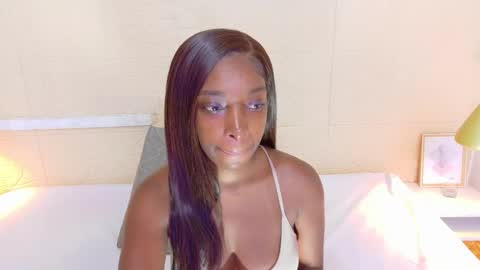 Snapshot of shamira_moore chatting on March 3, 7:35 pm Catalina online show from March 3, 7:35 pm