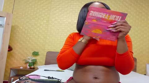 Snapshot of shamira_moore chatting on December 29, 1:49 pm Catalina online show from December 29, 1:49 pm