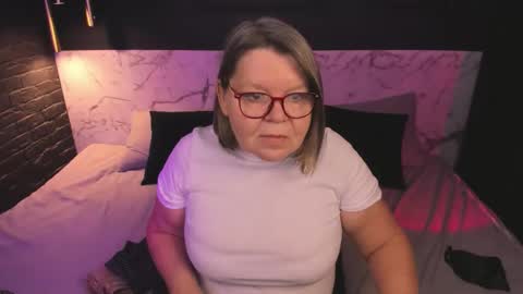 Shannon online show from November 17, 1:01 pm