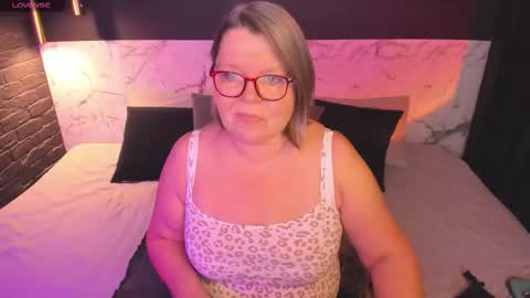 Shannon online show from November 10, 12:55 pm