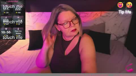 Shannon online show from November 3, 1:04 pm