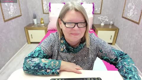 Shannon online show from January 11, 1:01 pm