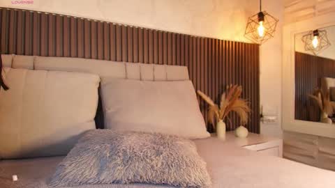 SHANON online show from January 10, 7:51 pm