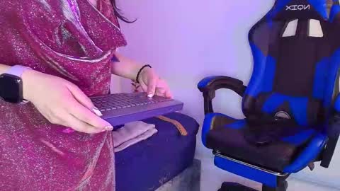 shantey online show from October 17, 4:21 pm