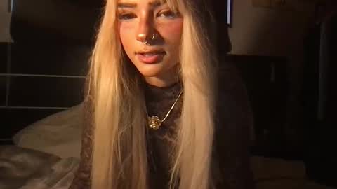 shariisweet online show from September 18, 8:40 pm