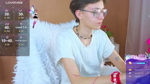 Snapshot of sharli_rose chatting on January 30, 5:17 pm Sharli online show from January 30, 5:17 pm