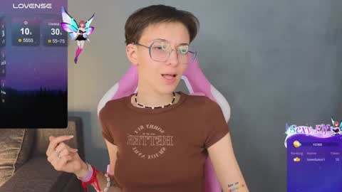 Snapshot of sharli_rose chatting on December 8, 3:56 pm Sharli online show from December 8, 3:56 pm