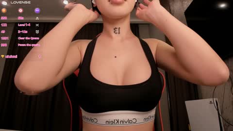 Snapshot of sharlin_13 chatting on February 8, 1:00 am Sharlin online show from February 8, 1:00 am